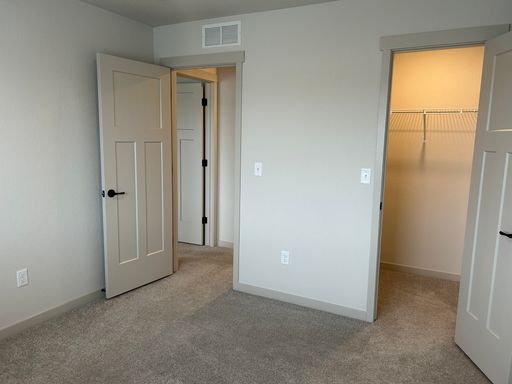 Listing photo thumbnail