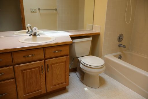 Listing photo thumbnail