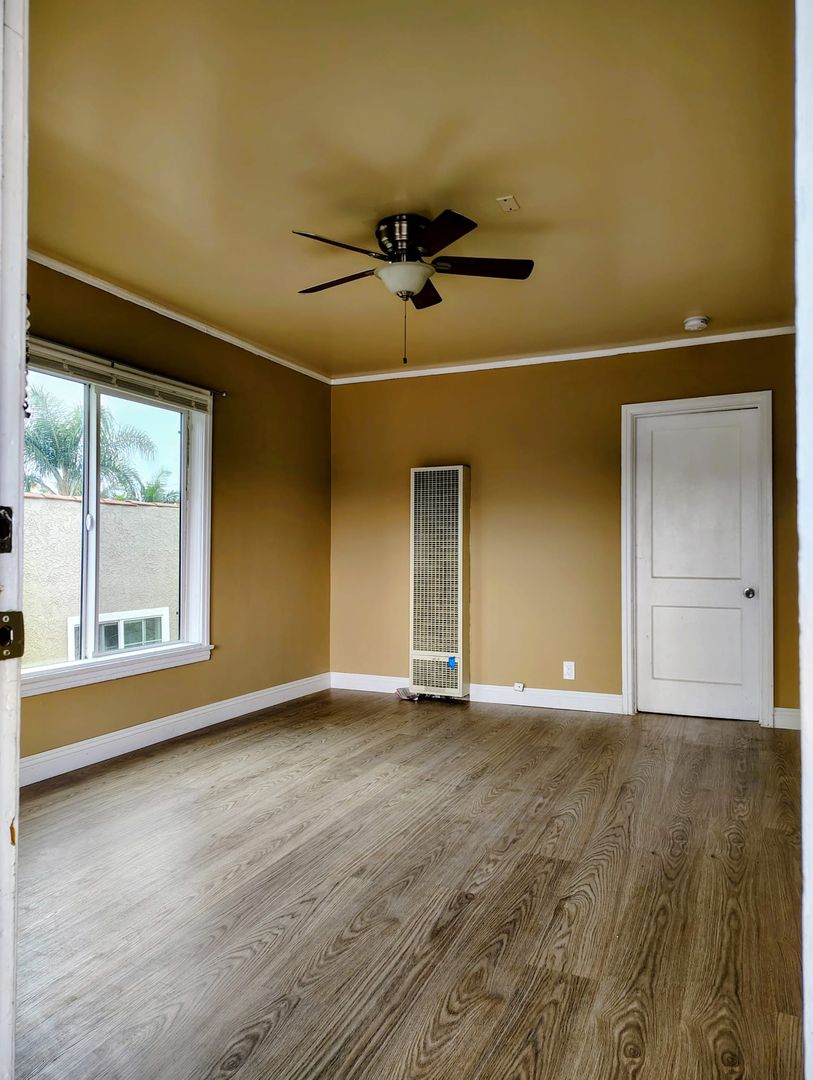 San Pedro Apartment: 832-850 W. 3rd St.