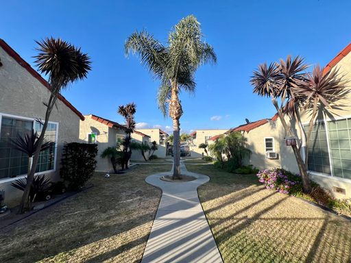 San Pedro - Updated 2 bd / 1 ba, newer appliances, with in-unit washer/dryer and mini split AC! – photo 1
