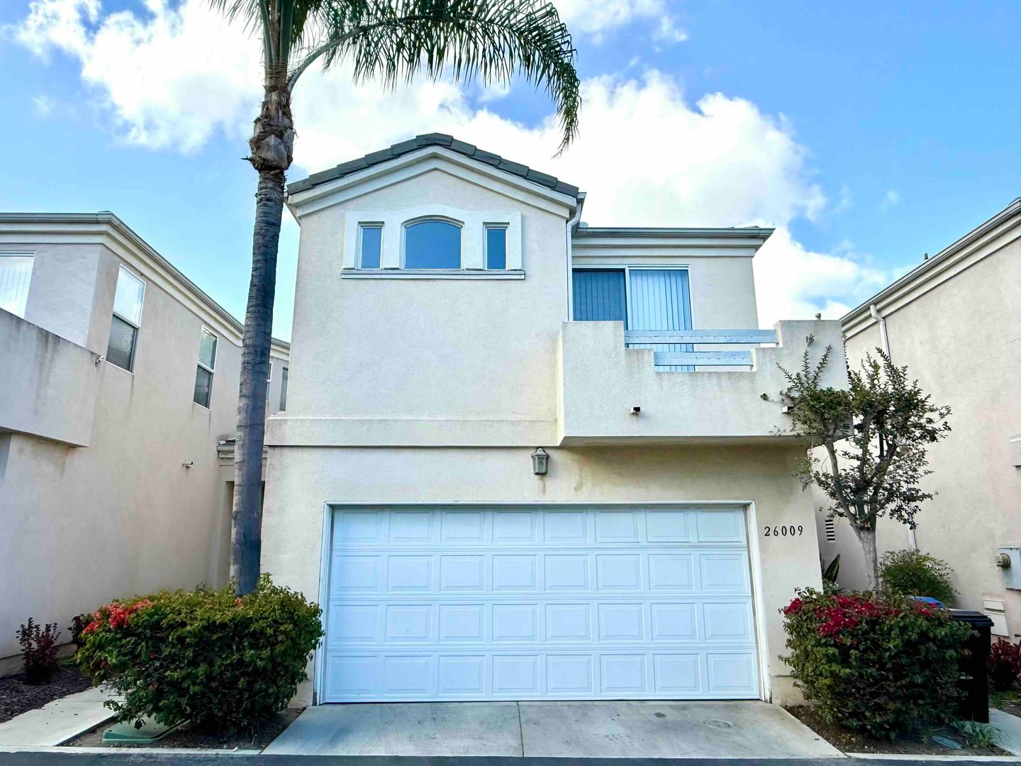 Harbor City Townhome: 26009 Frampton Ave.