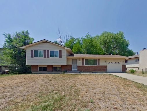 Gorgeous Home In Widefield! – photo 1
