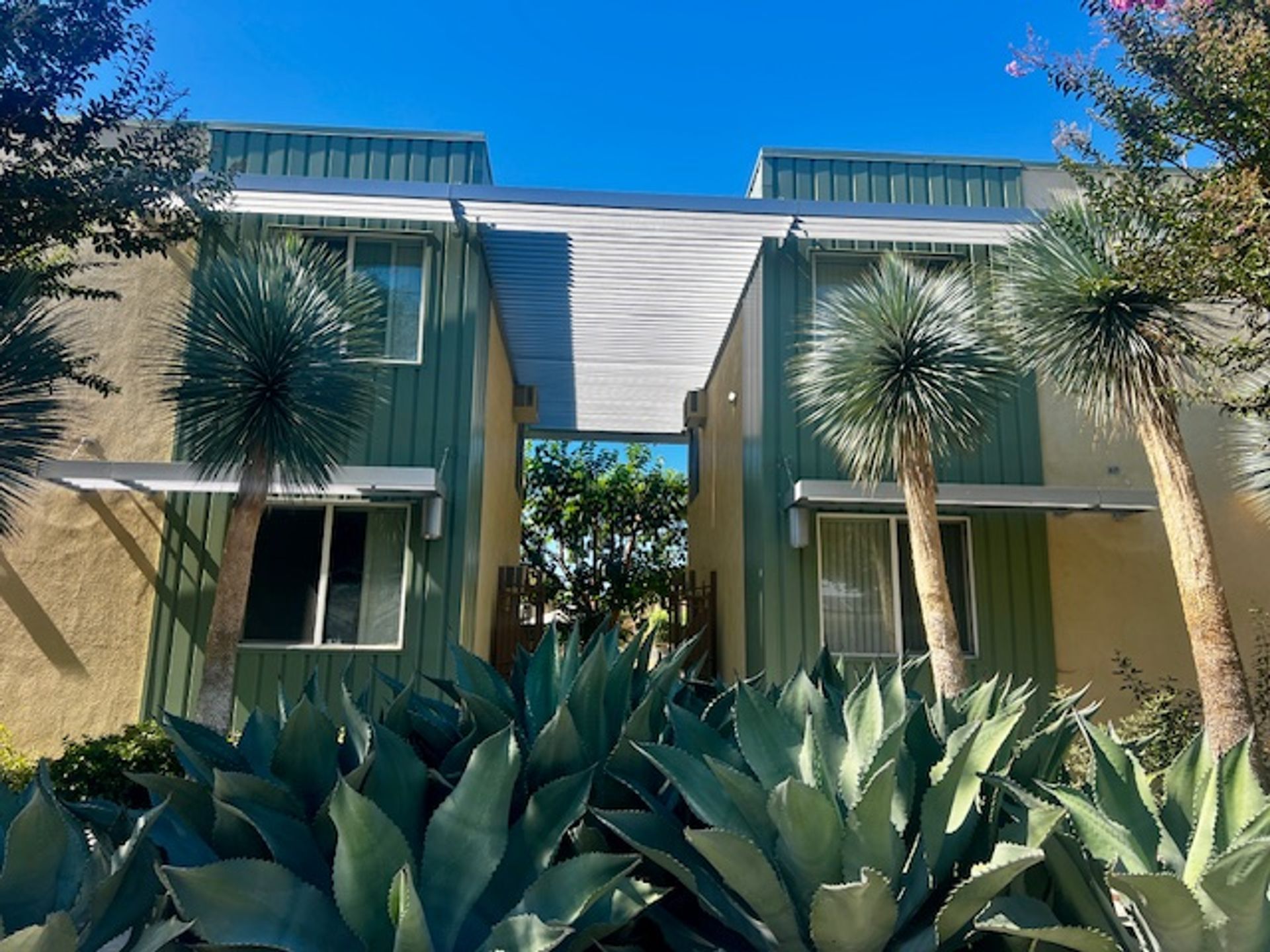 Glendale Apartment: 1241 Boynton Street