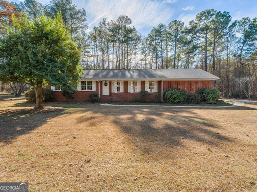 Private Estate Living on 2.7 Wooded Acres in Fayette County – photo 1
