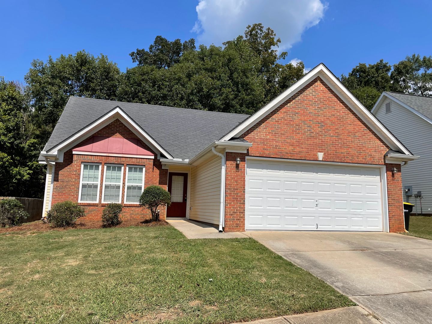 Newnan House: 25 Grier Lane