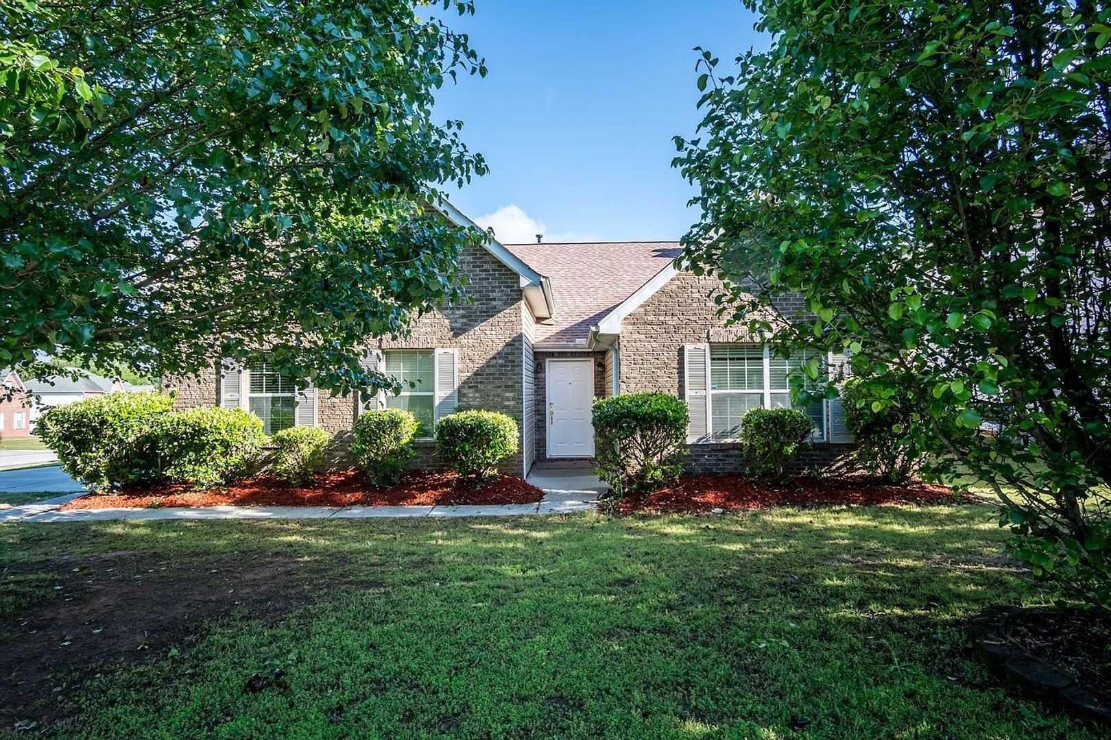 Jonesboro House: 9531 Deer Crossing Trace