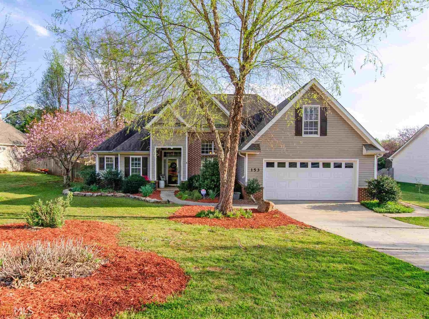 Newnan House: 153 Kingsbrook Circle