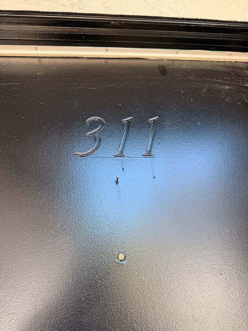 Oceanside Apartment: 960 Vine St.