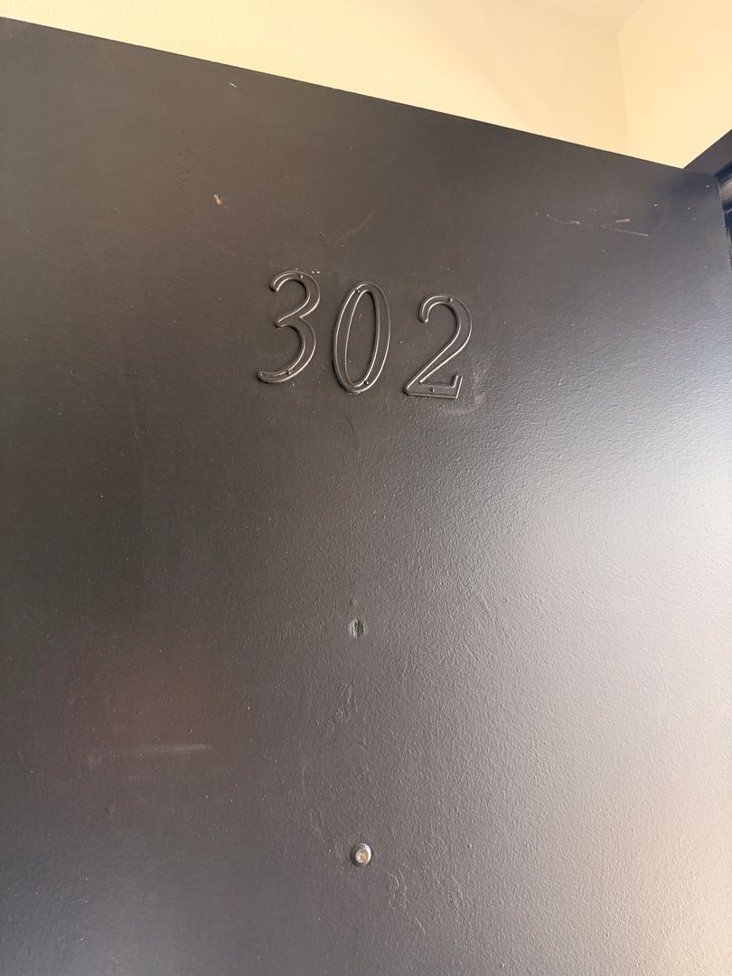 Oceanside Apartment: 960 Vine St.