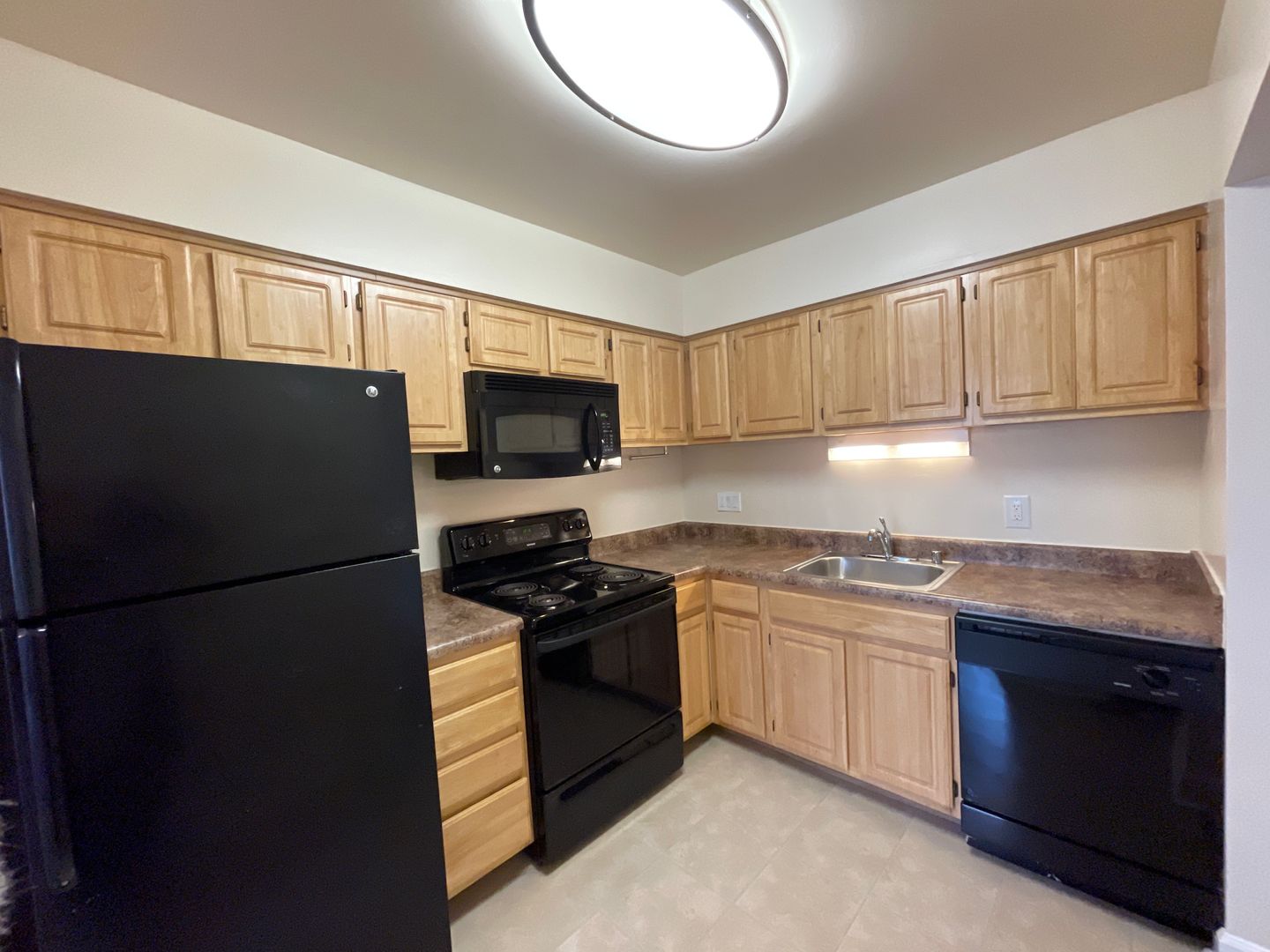 Silver Spring Apartment: 14207 Grand Pre Road