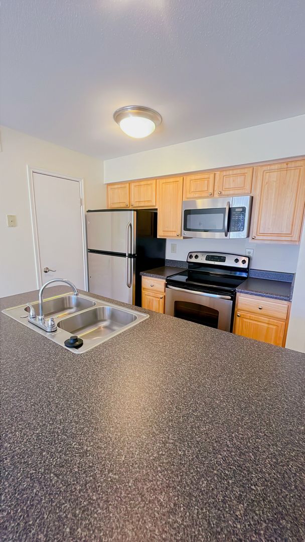 Frederick Apartment: 1000 Columbine Drive