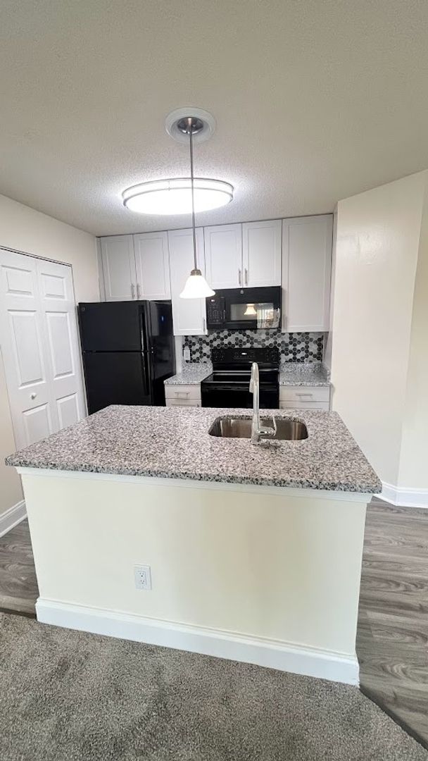 Frederick Apartment: 1000 Columbine Drive