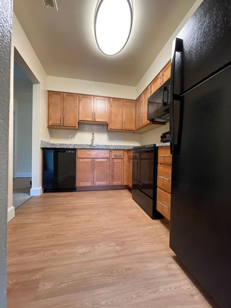 Silver Spring Apartment: 14207 Grand Pre Road