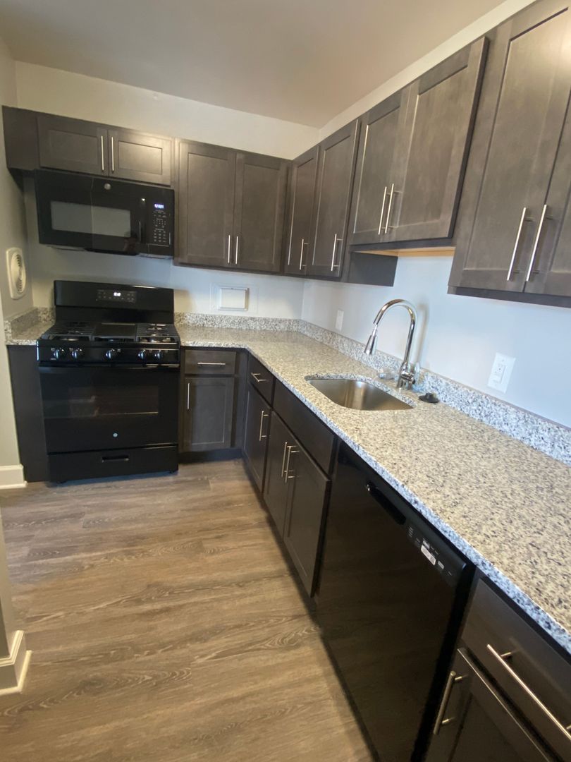 Silver Spring Apartment: 3331 Hewitt Ave