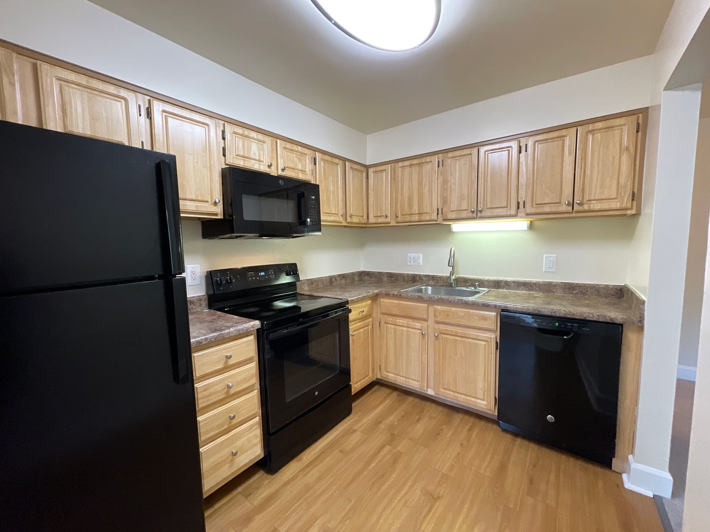 Silver Spring Apartment: 14207 Grand Pre Road