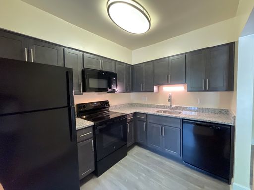 FULLY RENOVATED!!! – photo 1