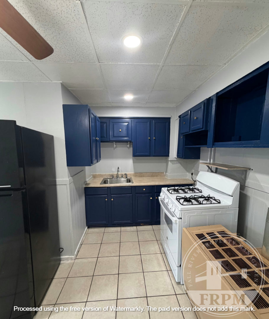 New Bedford Apartment: 439-441 Rivet St