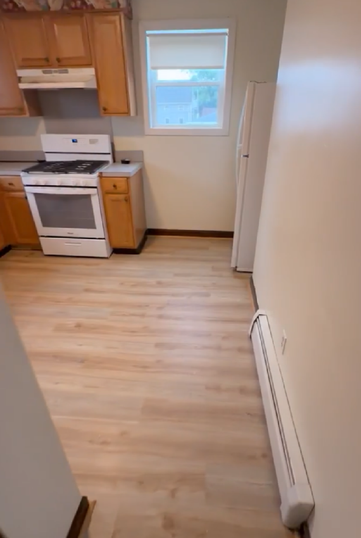 Fall River Apartment: 192 Snell St