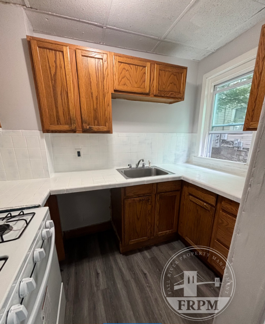 Fall River Apartment: 247-255 Fountain St