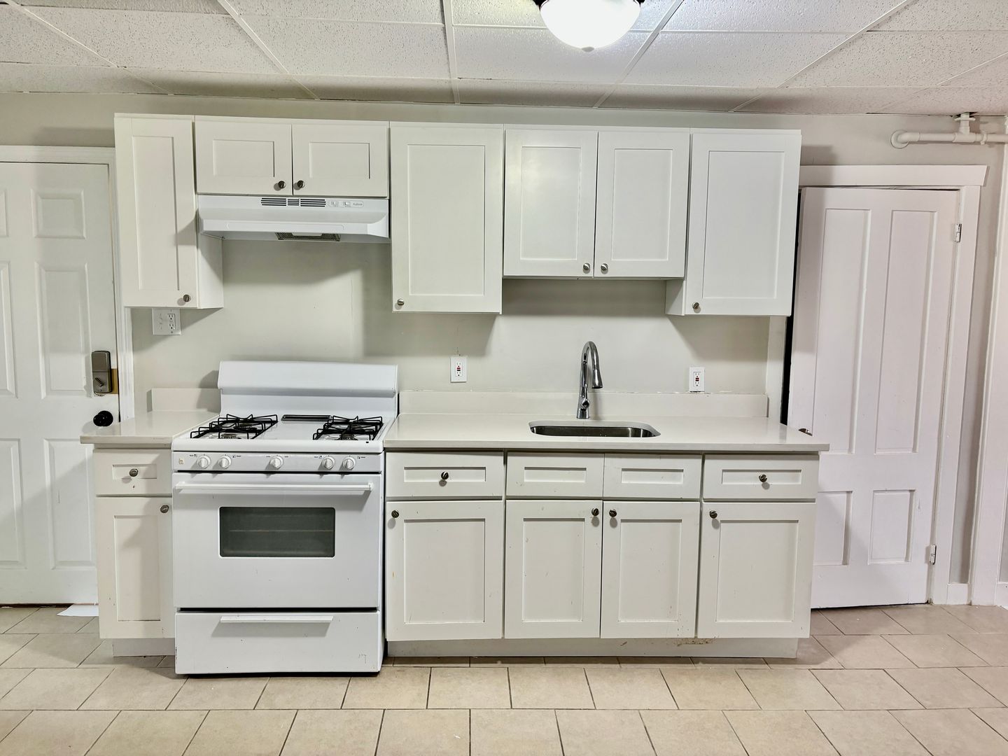 Fall River Apartment: 197 Rodman St