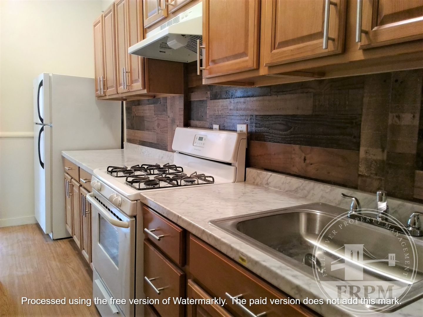 Fall River Apartment: 160 Hall St