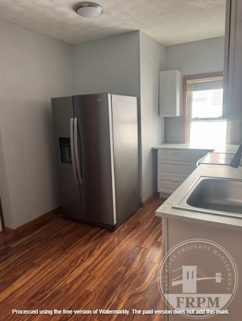 Fall River Apartment: 46 Pitman St