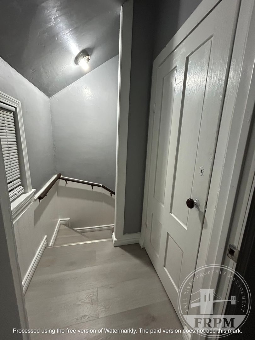 Fall River Apartment: 64 Eddy St