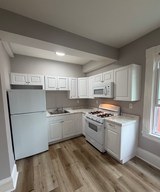 ✨ Spacious 3 Bedroom, 1 Bathroom – Lower Highlands Neighborhood ✨ – photo 1
