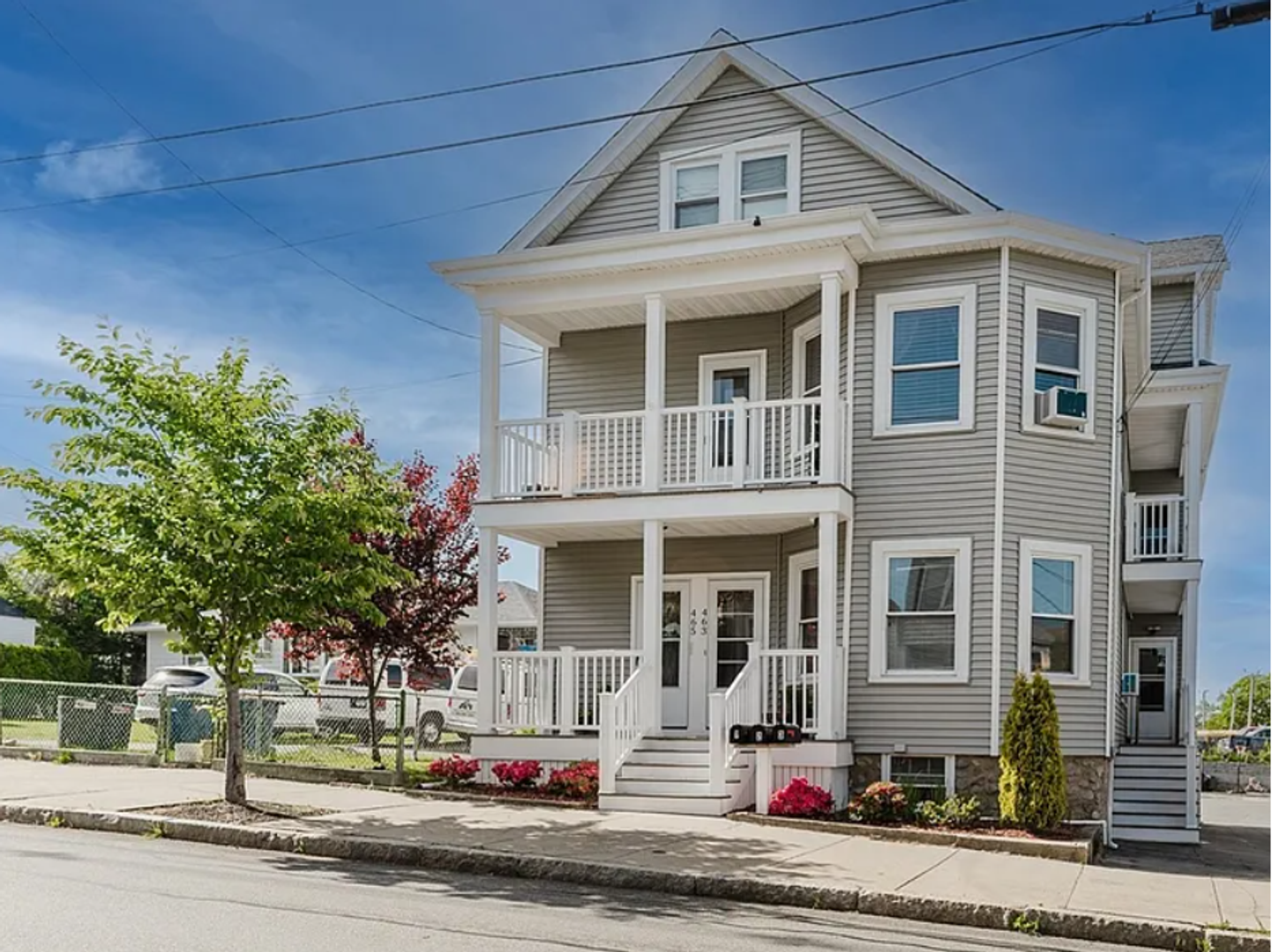 New Bedford Apartment: 463-465 Sawyer St