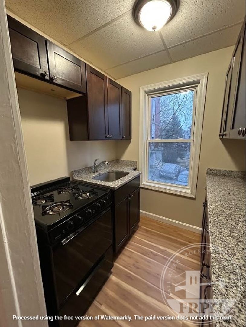 Fall River Apartment: 397-407 William St.