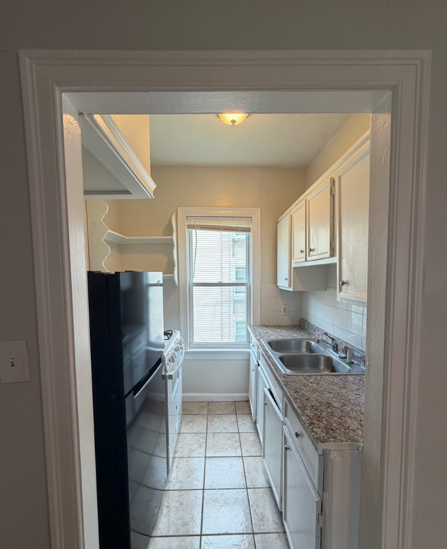 Fall River Apartment: 247-255 Fountain St
