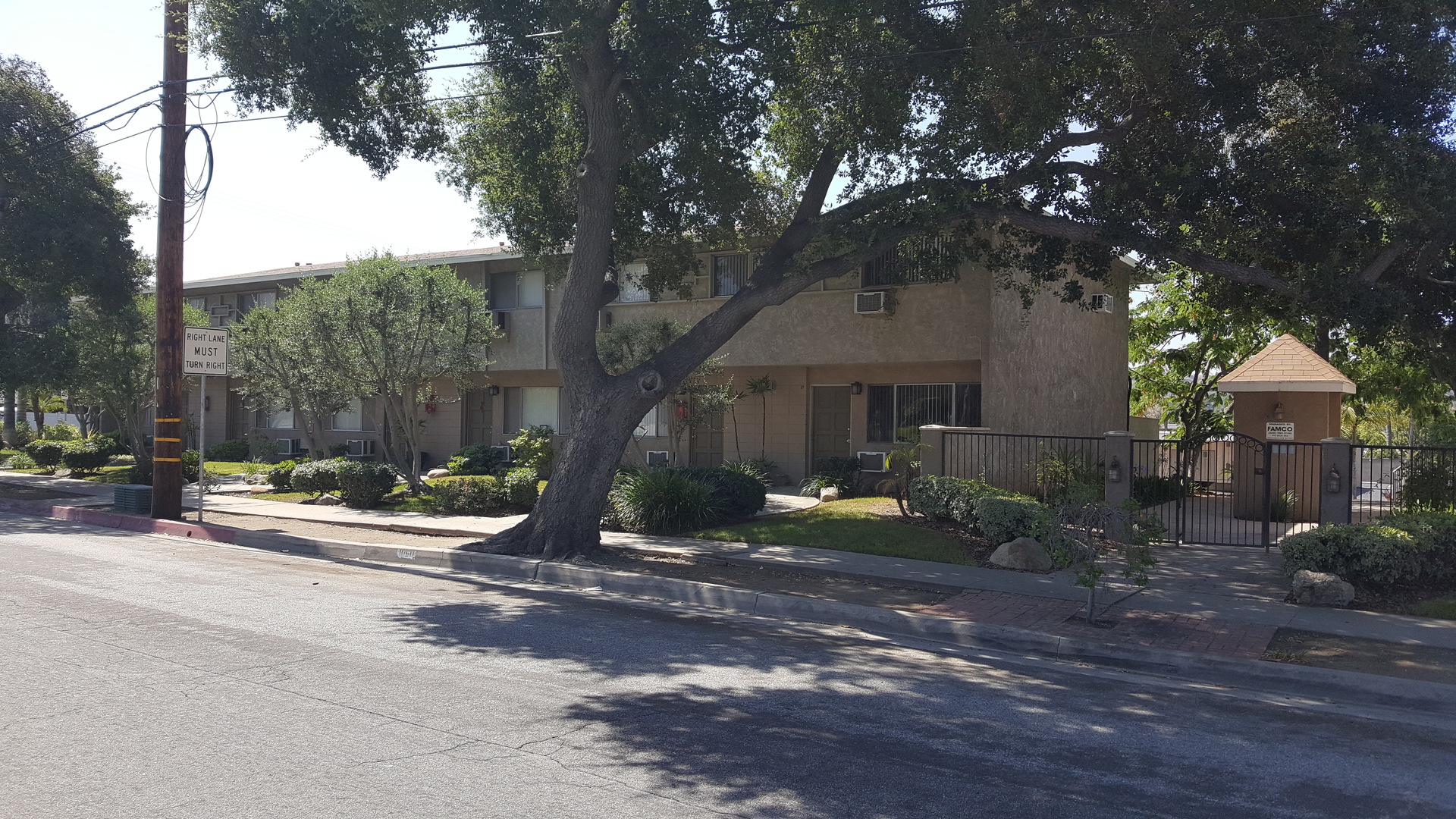 Glendora Apartment: 1058-1060 E Foothill Blvd