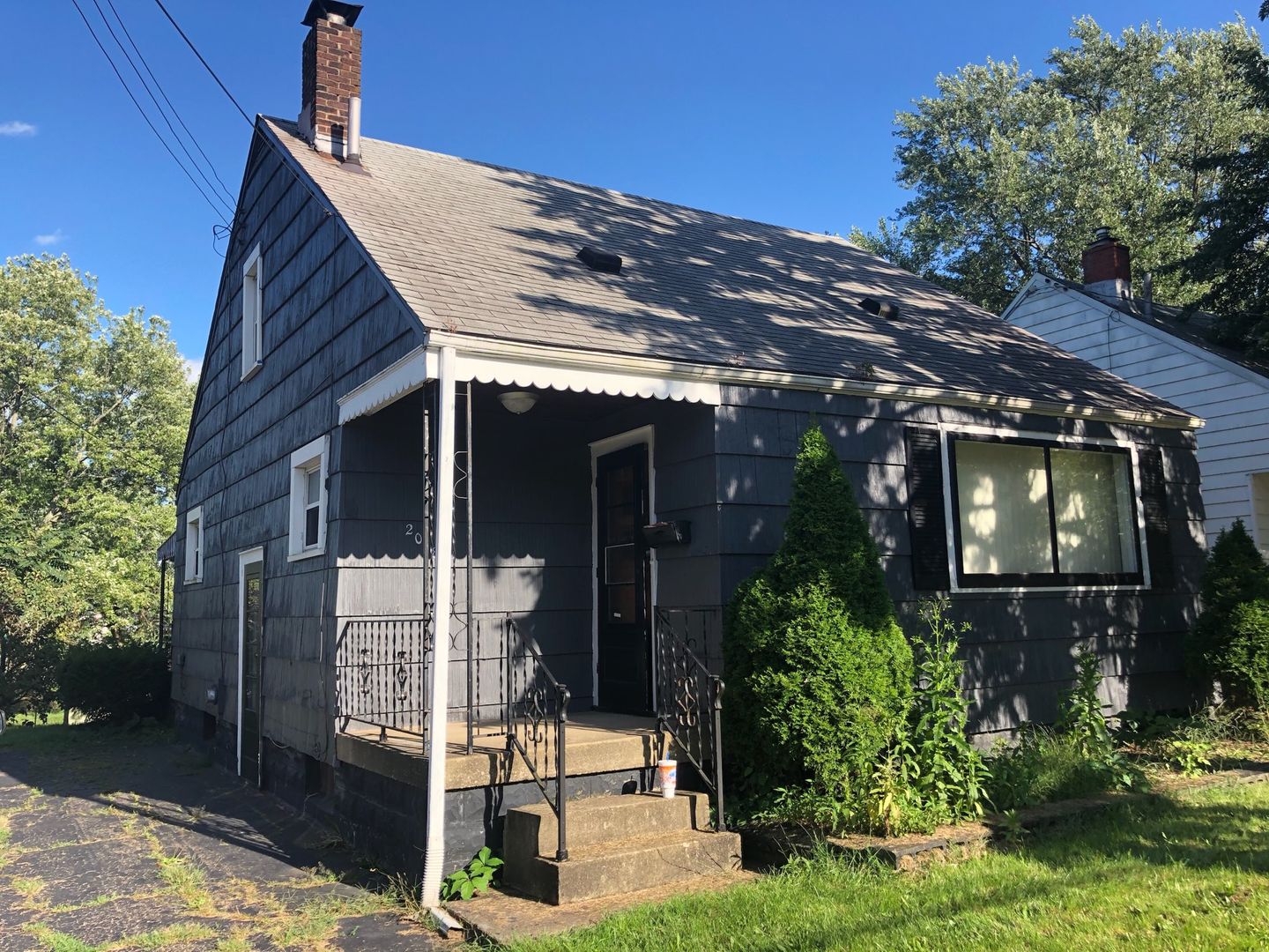 Canton House: 2018 Maple Ave NE