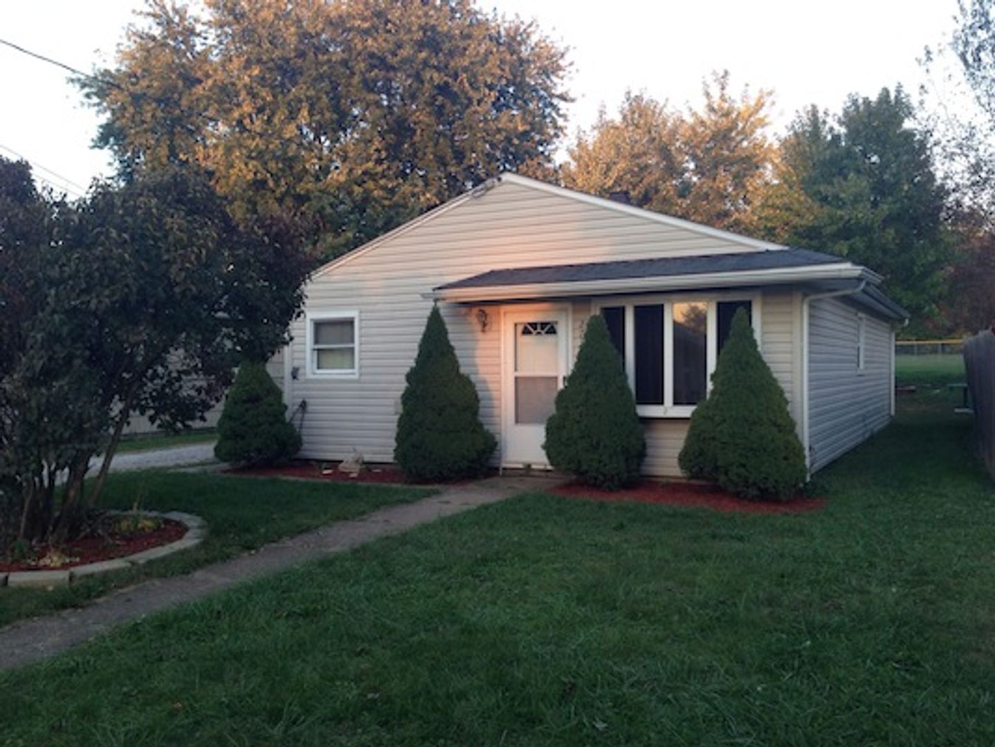 Canton House: 2730 Dorothy Ave NE