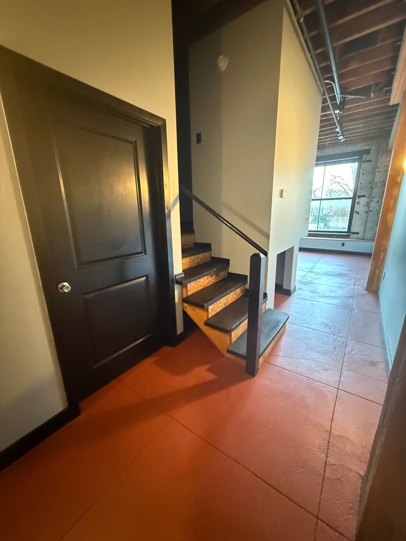 Springfield House: 331 E Water St Unit 207