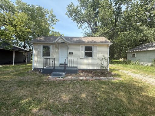 Cozy 2 Bedroom house for Rent Just minutes from Springfield Botanical Gardens – photo 1