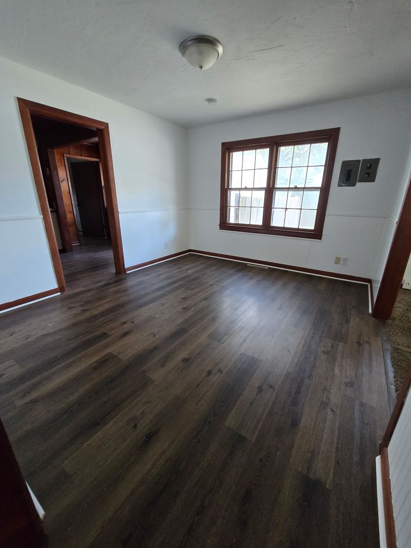 Springfield House: 747 S Warren Ave.