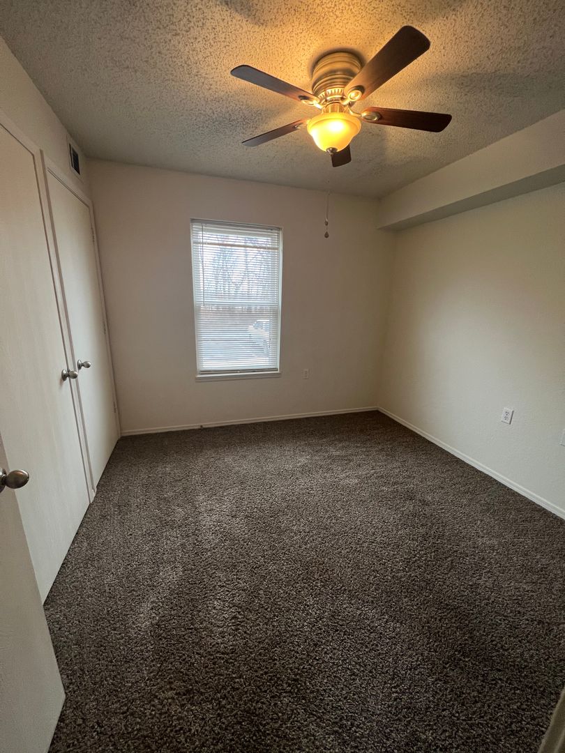 416 S Main 09 Willard Apartments , Willard, MO 65781