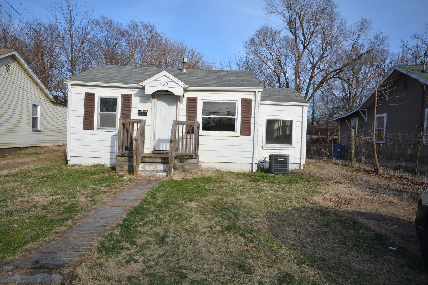 Springfield House: 730 N Marion Avenue