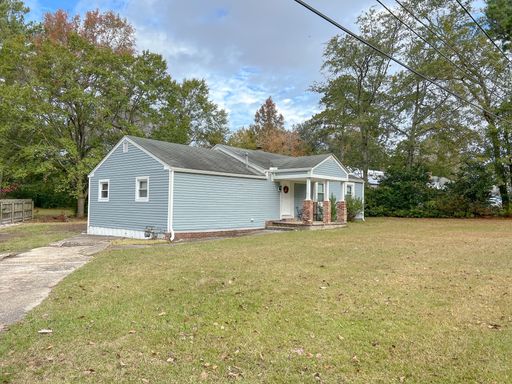 Adorable Central Summerville Duplex – photo 1