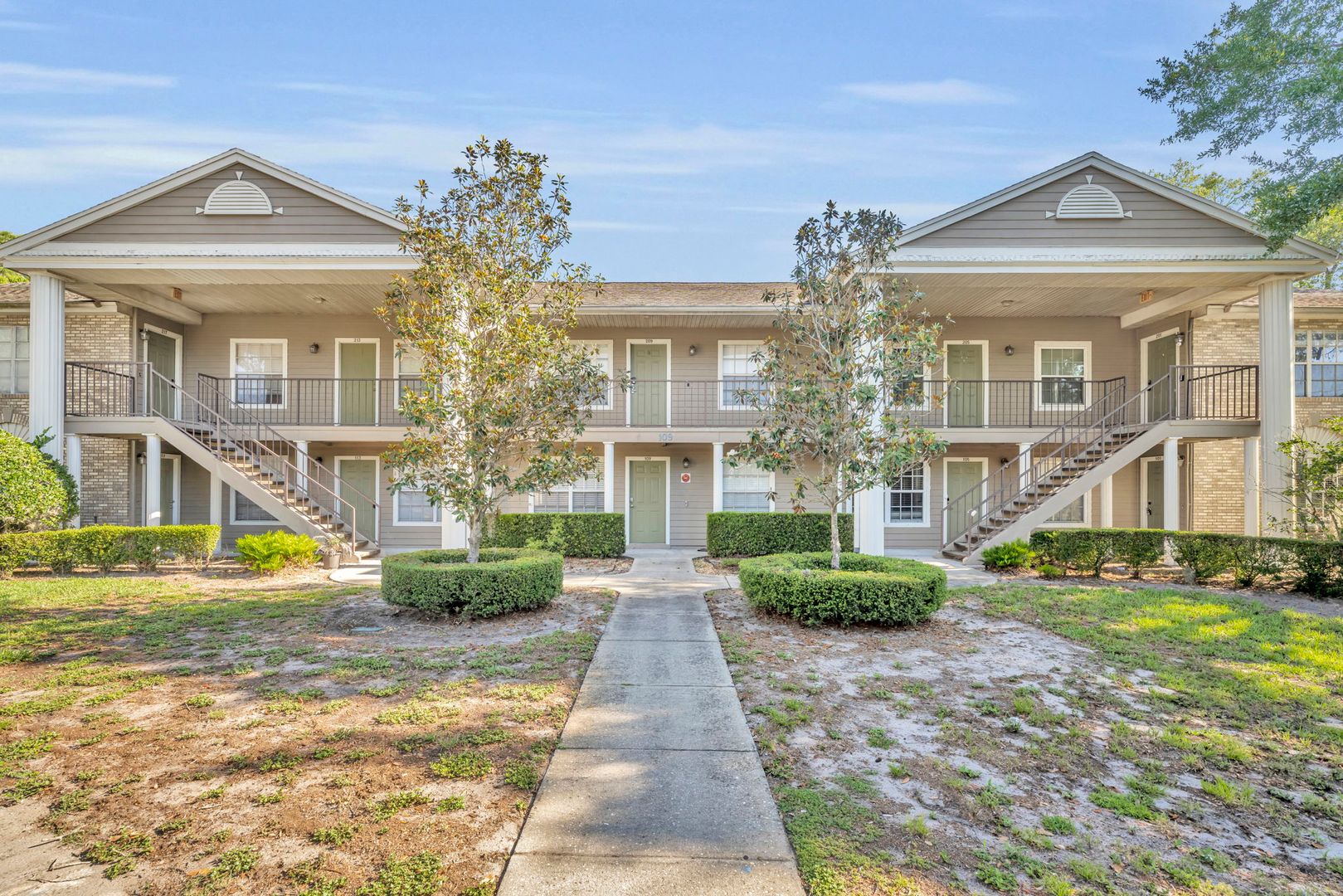 Oviedo House: 209 Reserve Circle Apt 101