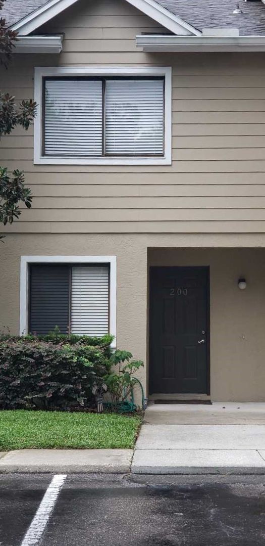 Winter Park House: 200 Sandlewood Trail #4