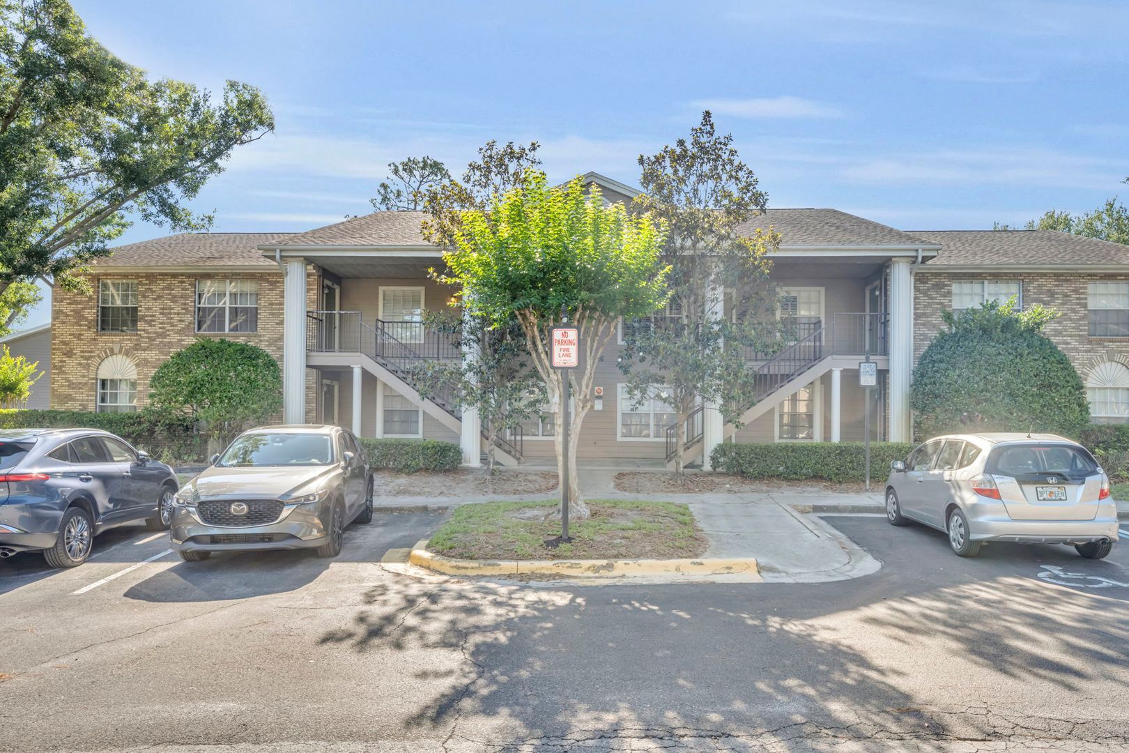 Oviedo House: 116 Reserve Circle APT 204