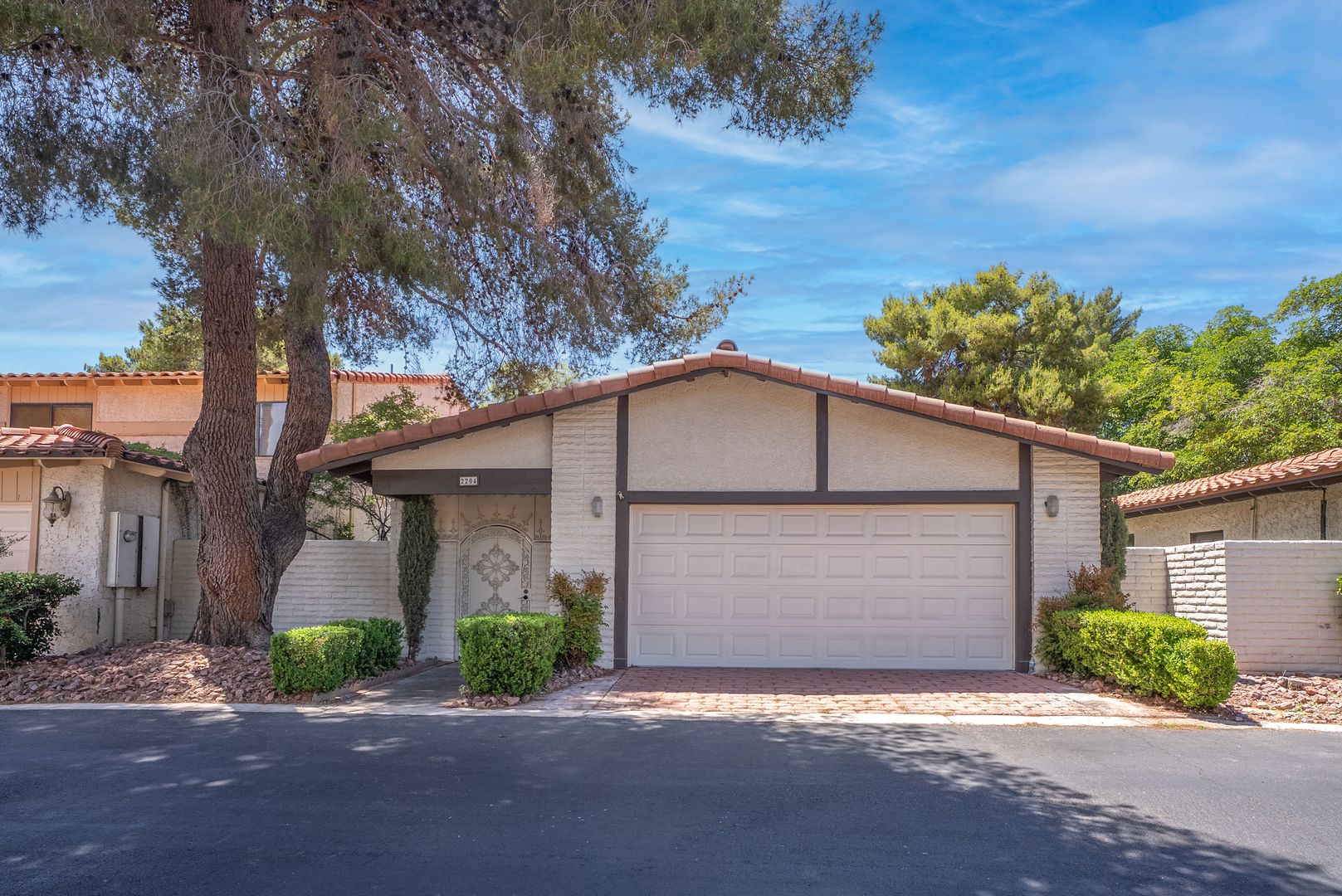Las Vegas House: 2204 Plaza del Robles