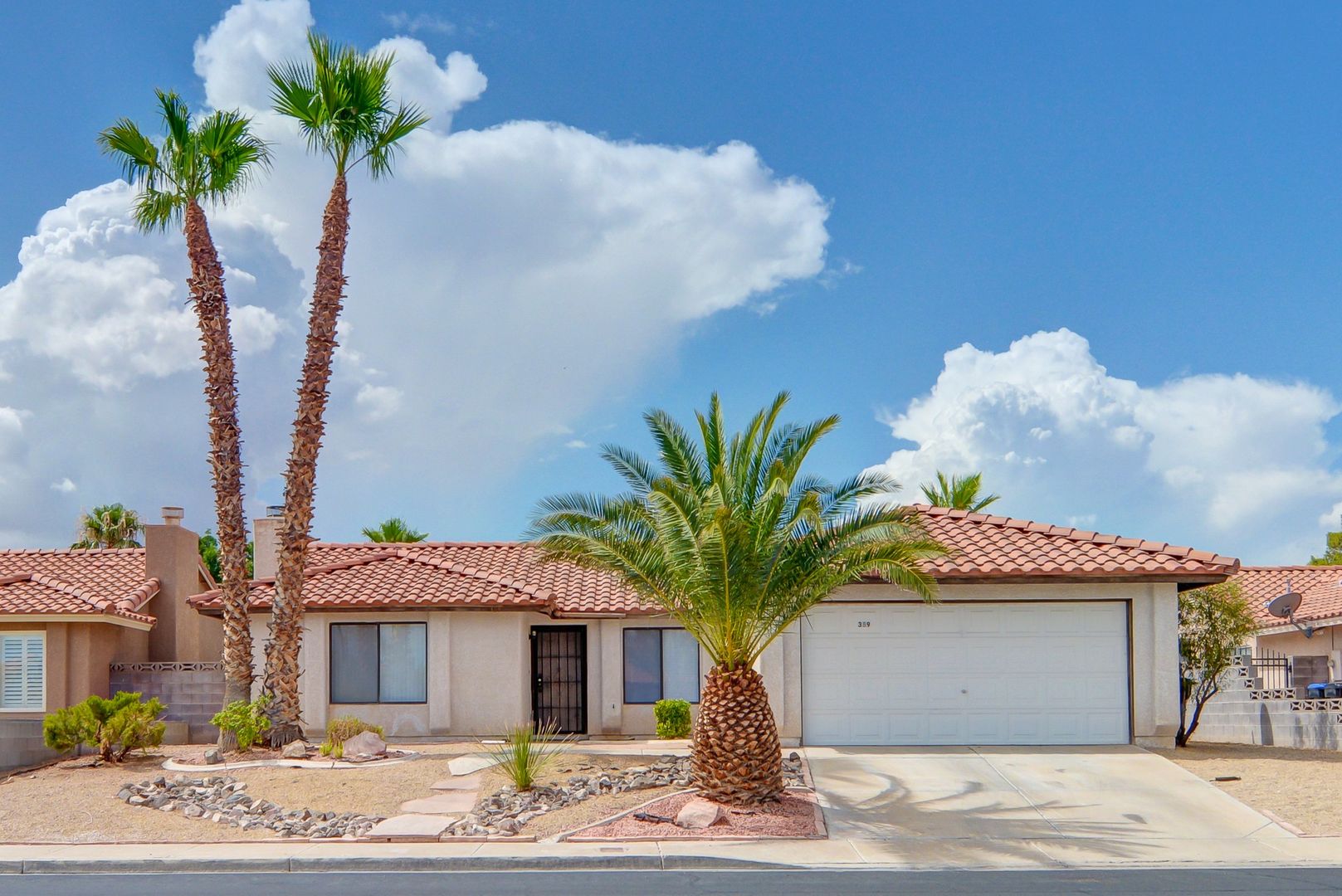 Henderson House: 389 Newbury Ct