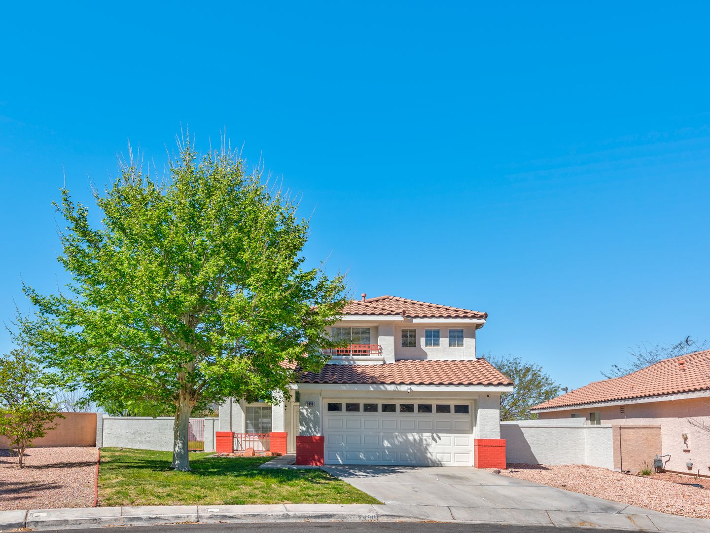 Henderson House: 2490 Via Di Autostrada