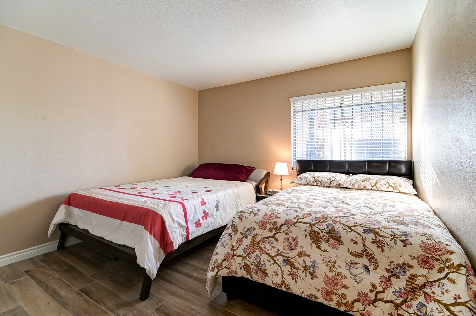 Las Vegas House: 1440 Vegas Valley Dr #10