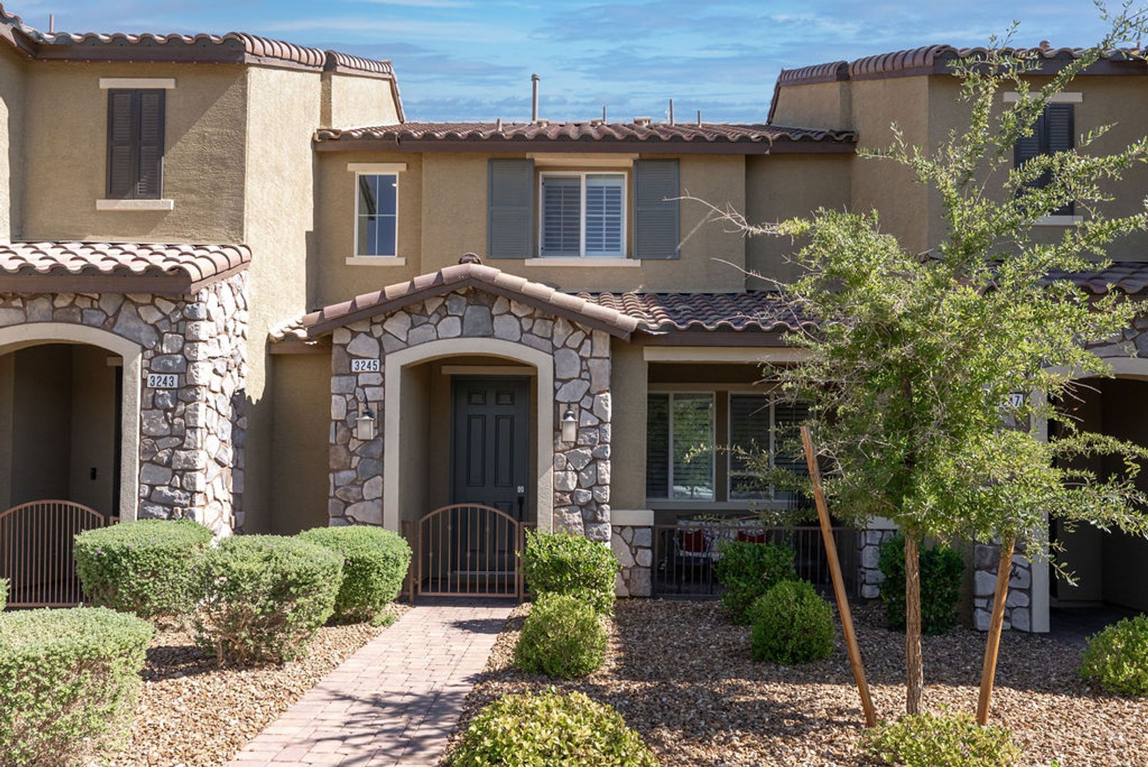 Henderson House: 3245 Montage Dr