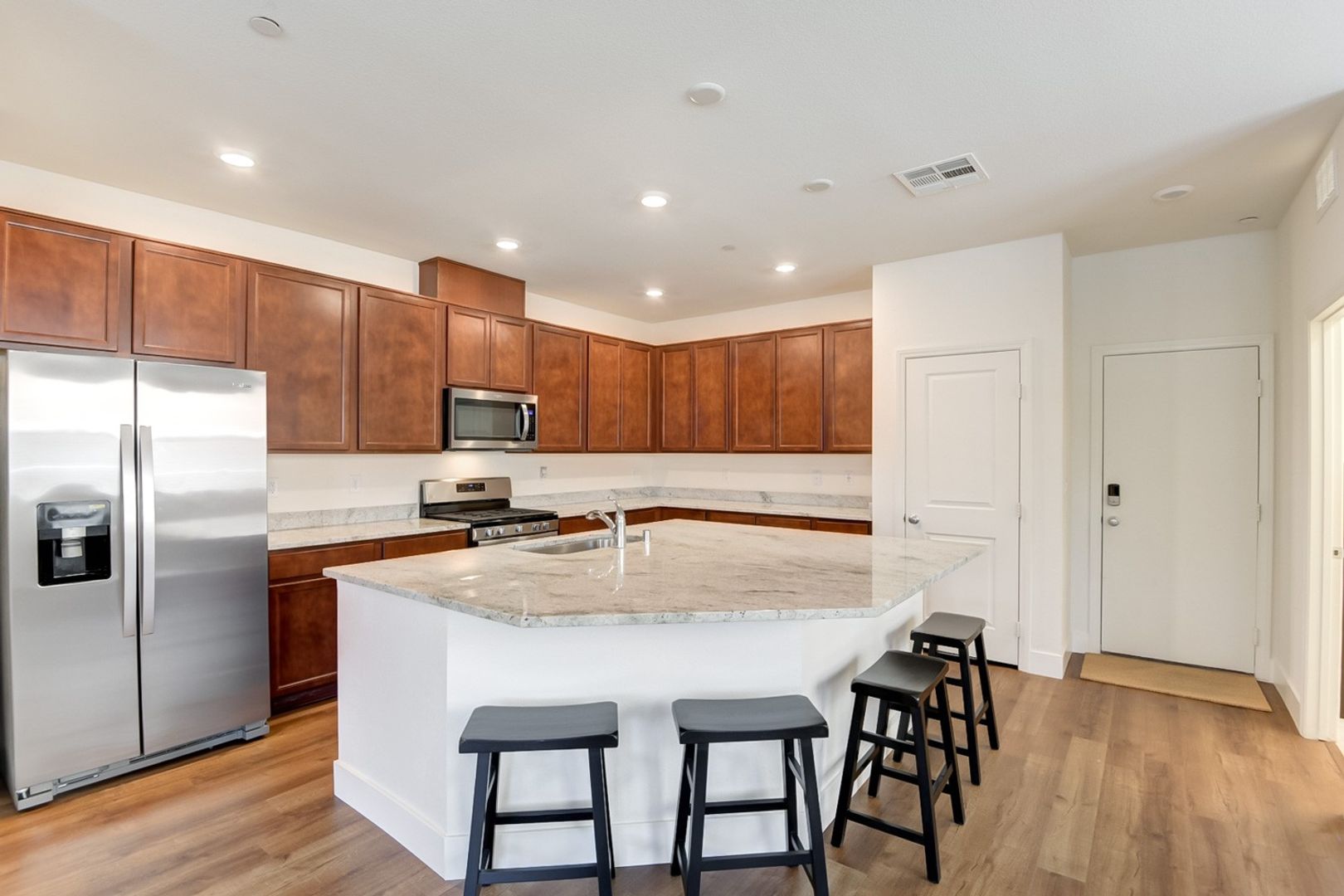 Henderson House: 2875 Starling Summit St