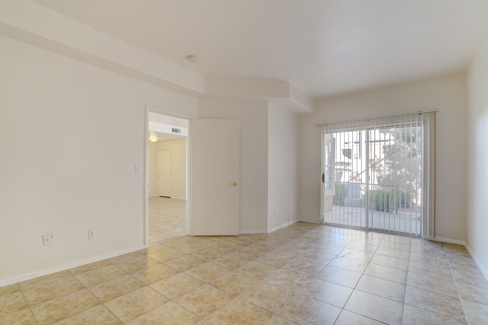 Las Vegas Townhome: 5125 W Reno Ave #1044